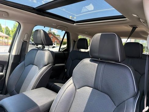 Used 2024 Honda Pilot Elite image 17