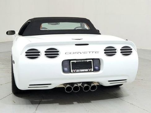 Used 2000 Chevrolet Corvette Base w/ Memory Pkg image 4