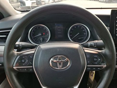 Used 2022 Toyota Camry LE FWD image 17