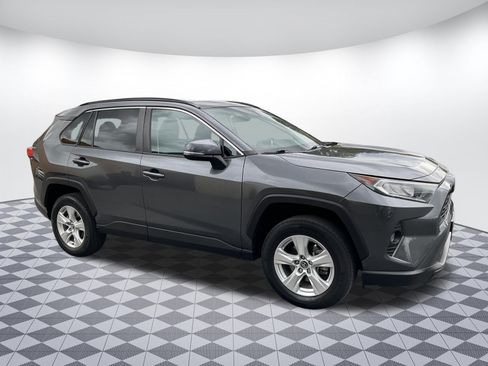 Used 2020 Toyota RAV4 XLE w/ Convenience Package AWD/4WD image 1