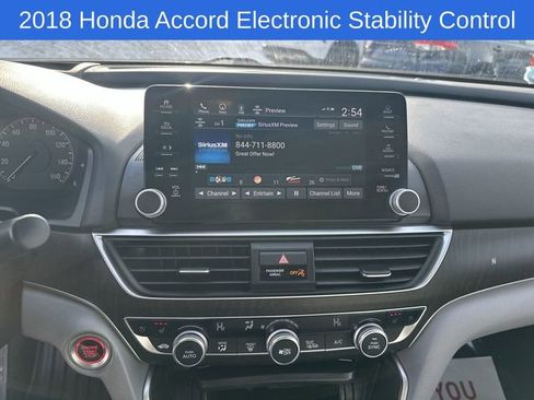 Used 2018 Honda Accord Touring image 25