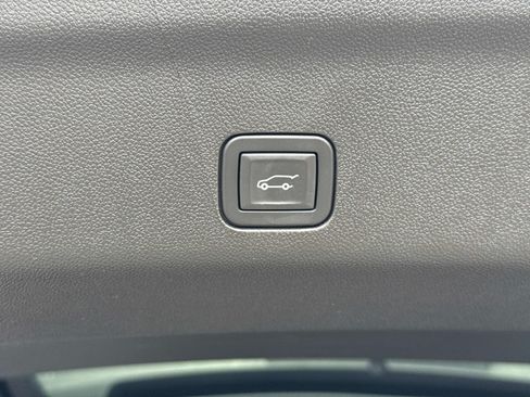 Used 2023 Cadillac Escalade Premium Luxury Platinum w/ LPO, Floor Liner Package AWD/4WD image 14