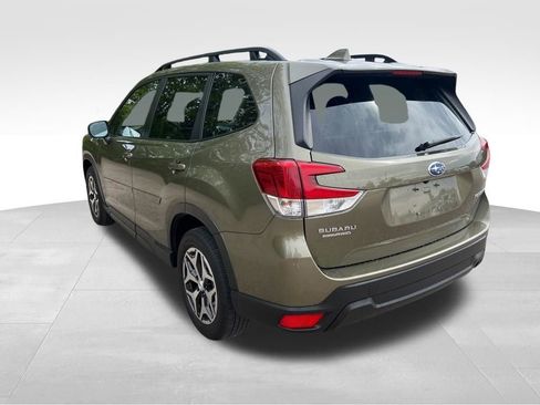Used 2023 Subaru Forester Premium AWD/4WD image 7