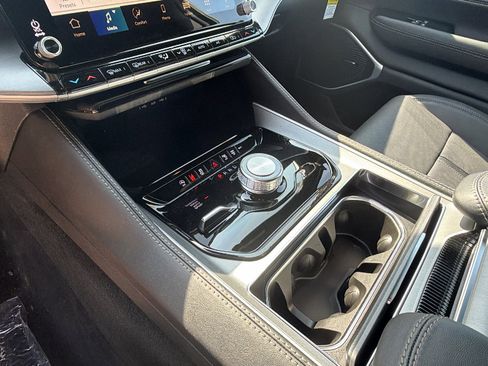 New 2026 Jeep Grand Wagoneer Limited AWD/4WD image 25
