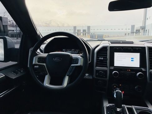 Used 2018 Ford F150 Lariat w/ Equipment Group 502A Luxury image 8