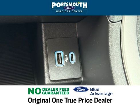 Certified 2022 Ford Edge SE image 10