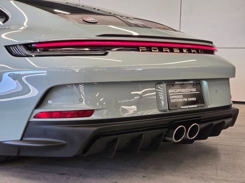 Certified 2024 Porsche 911 Targa 4S RWD image 8