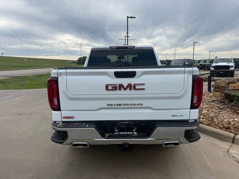 Used 2024 GMC Sierra 1500 SLT image 6