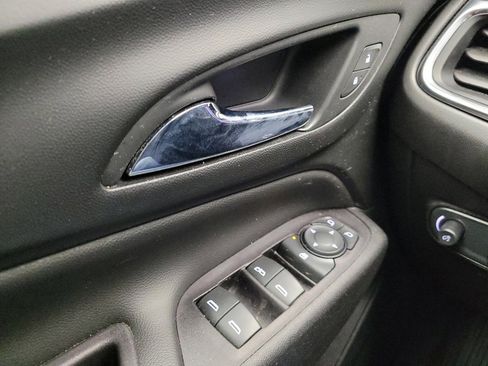 Used 2022 Chevrolet Equinox LT image 27