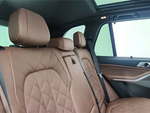 Used 2026 BMW X5 sDrive40i w/ M Sport Package image 26