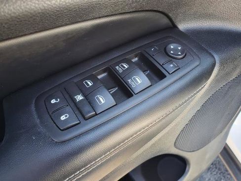 Used 2015 Jeep Grand Cherokee Limited image 21