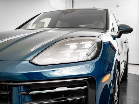 New 2026 Porsche Cayenne Coupe image 14