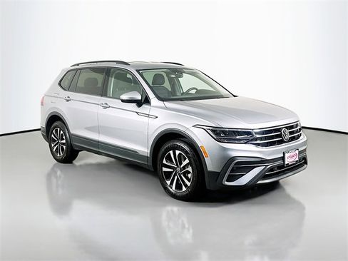 Used 2023 Volkswagen Tiguan S image 15