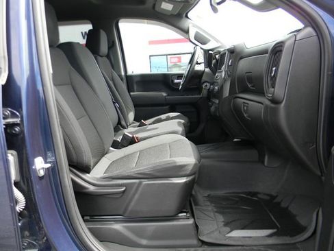 Used 2021 Chevrolet Silverado 2500 Custom w/ Custom Value Package AWD/4WD image 21