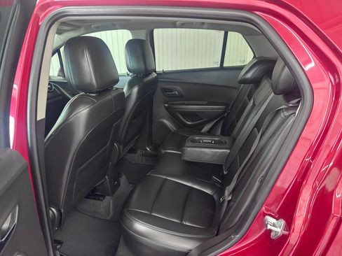 Used 2015 Chevrolet Trax LTZ w/ LPO, Cargo Package FWD image 12