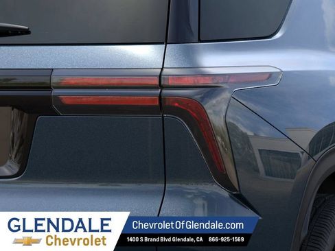 New 2026 Chevrolet Traverse LT w/ LPO, Floor Liner Package FWD image 11