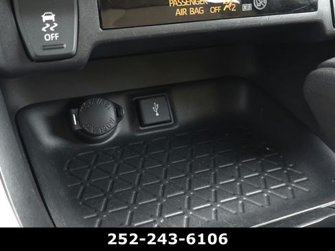 Used 2021 Toyota RAV4 LE FWD image 16