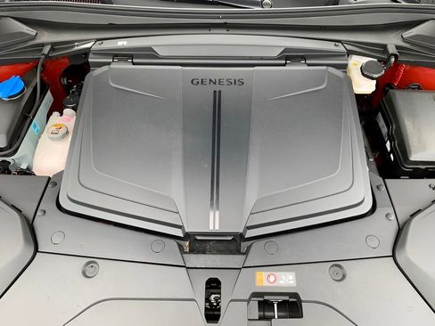 Used 2023 Genesis GV60 Performance AWD/4WD image 9