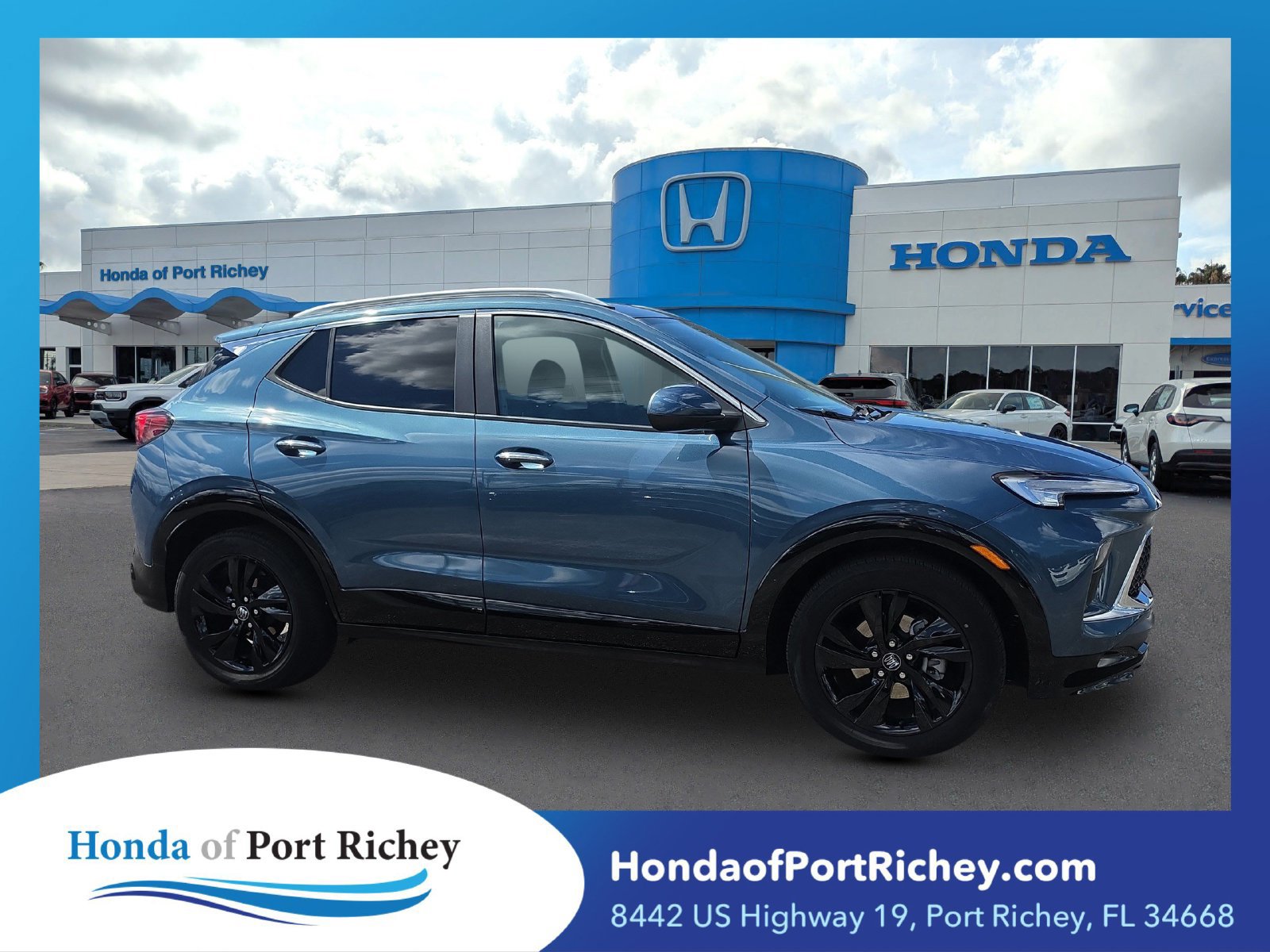 Used 2024 Buick Encore GX Sport Touring FWD image 1