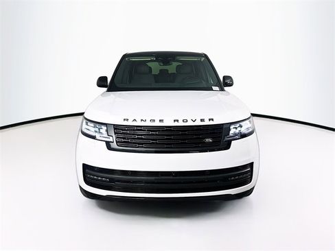 New 2025 Land Rover Range Rover SE image 2