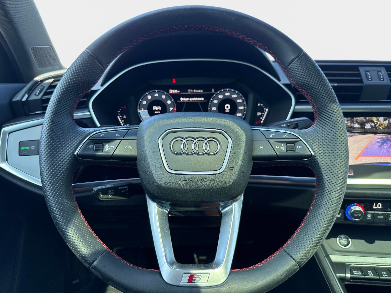 Used 2025 Audi Q3 2.0T Premium Plus w/ Premium Plus Package AWD/4WD image 27