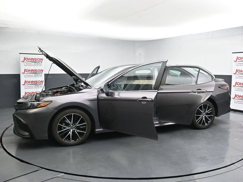 Used 2024 Toyota Camry SE FWD image 42