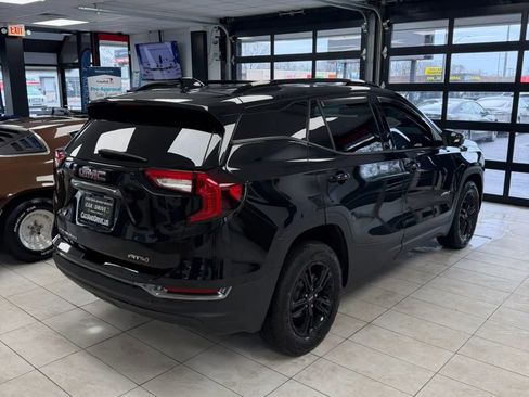 Used 2022 GMC Terrain AT4 AWD/4WD image 4