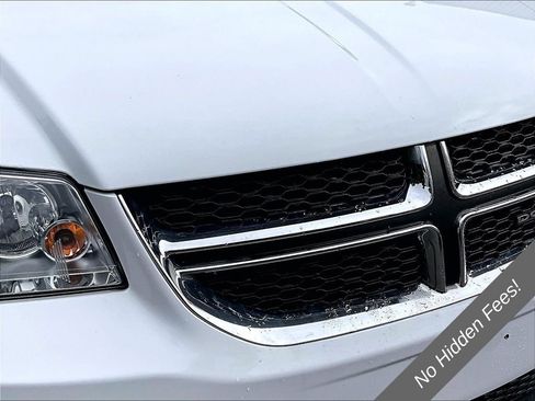 Used 2019 Dodge Grand Caravan SE w/ UConnect Hands-Free Group FWD image 23