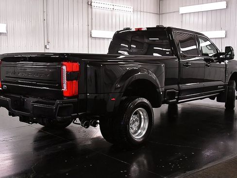 Used 2025 Ford F350 Platinum image 7