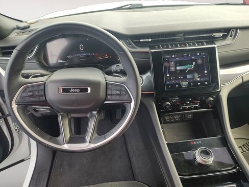 Used 2021 Jeep Grand Cherokee L Laredo AWD/4WD image 10
