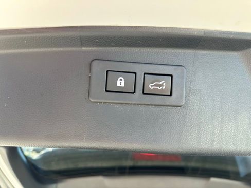 Used 2022 Subaru Outback Limited image 7