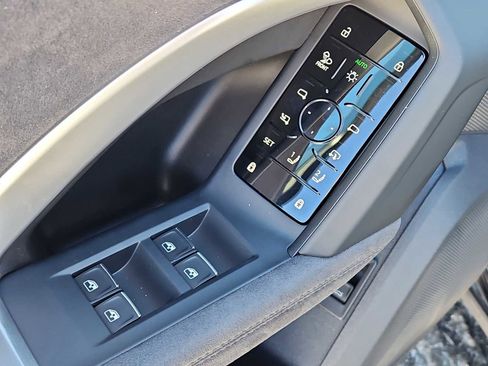 New 2025 Audi SQ5 Premium Plus image 21