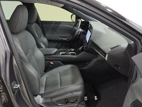 Used 2023 Lexus RZ 450e Premium w/ Technology Package AWD/4WD image 6