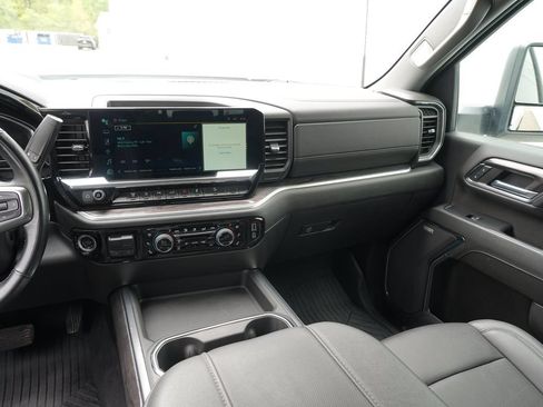 Used 2024 Chevrolet Silverado 3500 LTZ w/ LTZ Plus Package AWD/4WD image 22