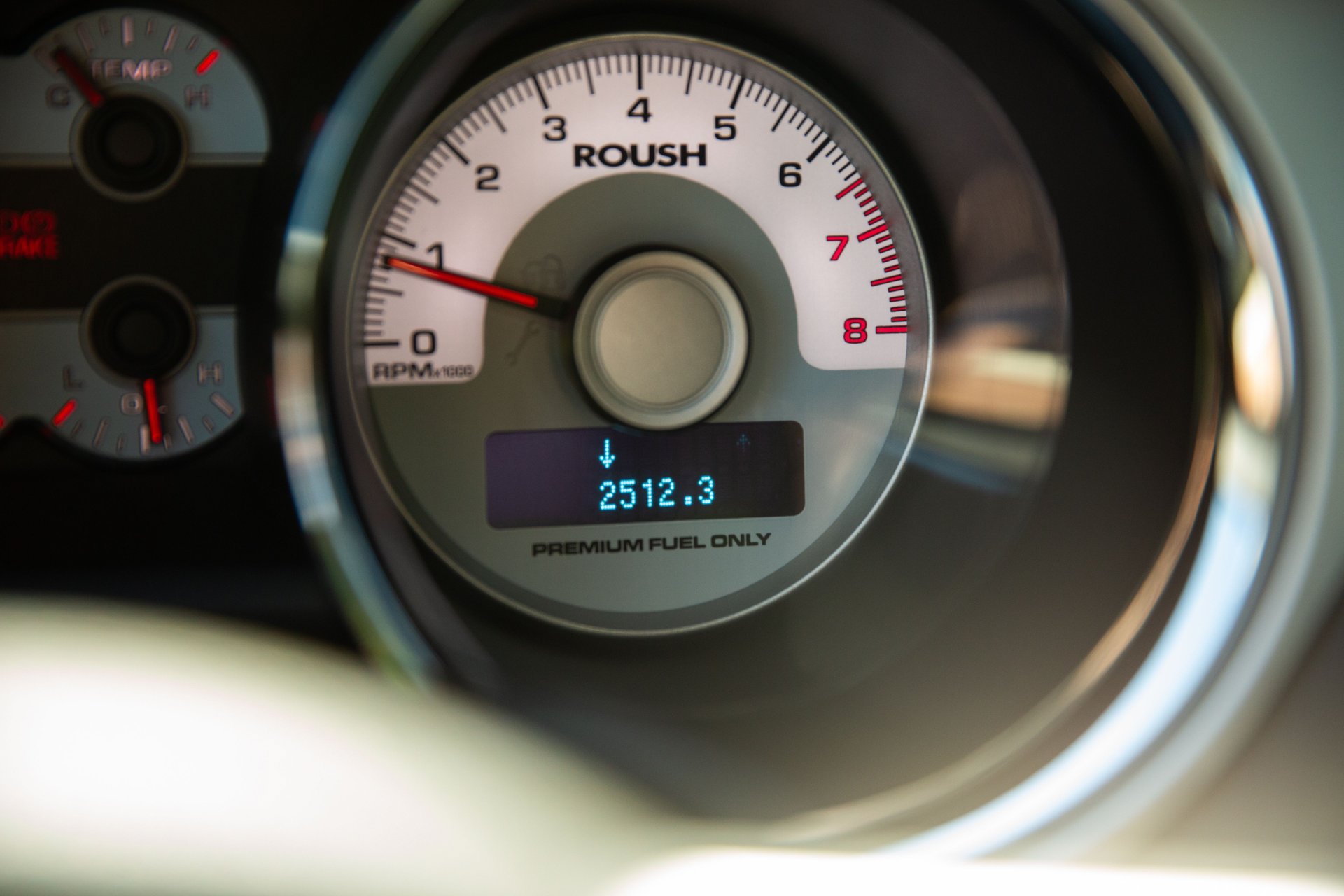 Used 2010 Ford Mustang GT RWD image 40