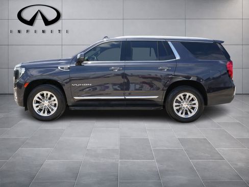 Used 2023 GMC Yukon SLT w/ SLT Premium Package RWD image 4