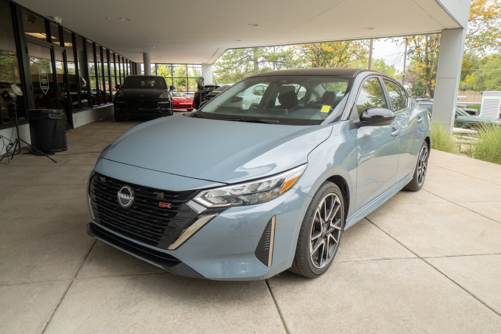 Used 2024 Nissan Sentra SR FWD image 3