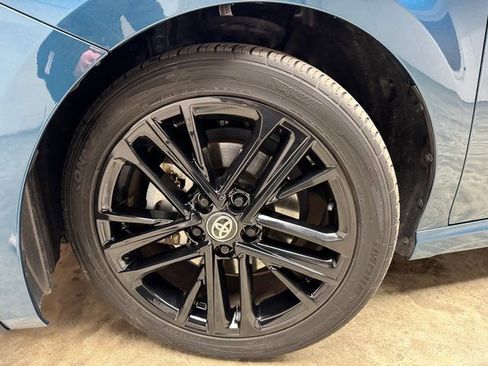 Used 2025 Toyota Camry SE image 27