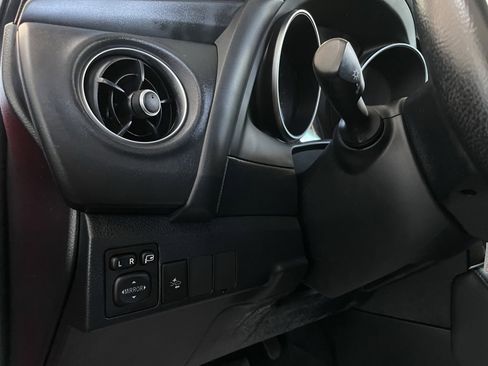 Used 2017 Toyota Corolla iM image 26