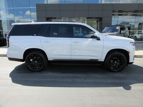 Used 2021 Cadillac Escalade Sport w/ Driver Assist Tech Package AWD/4WD image 12