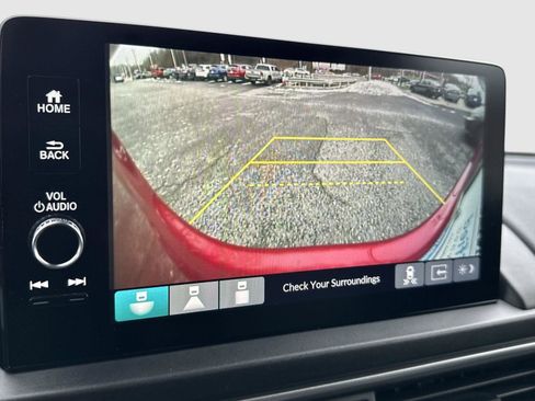 Certified 2025 Honda Pilot Touring image 22