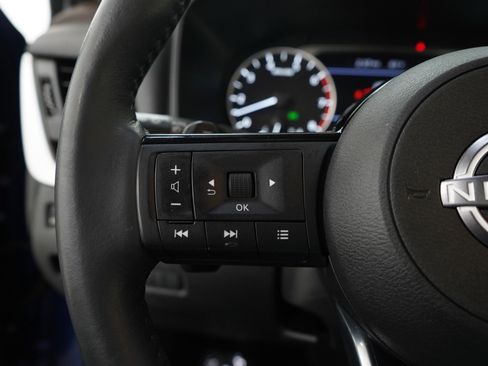 Used 2023 Nissan Rogue SL image 28