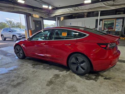 Used 2018 Tesla Model 3 Long Range image 2