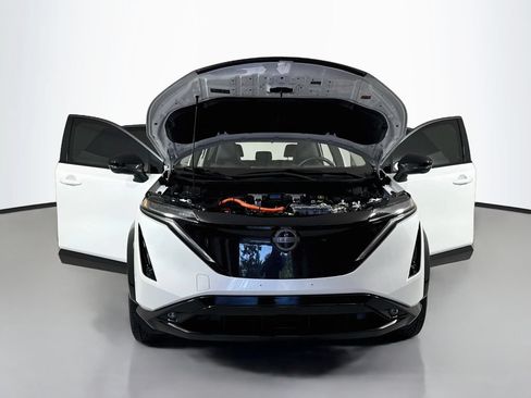 Used 2023 Nissan Ariya AWD/4WD image 22