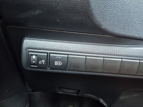 Certified 2025 Toyota Corolla LE FWD image 10