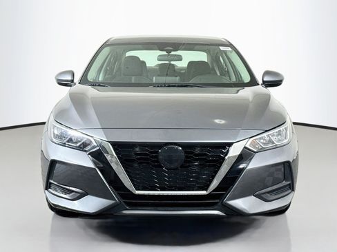 Used 2022 Nissan Sentra SV FWD image 2
