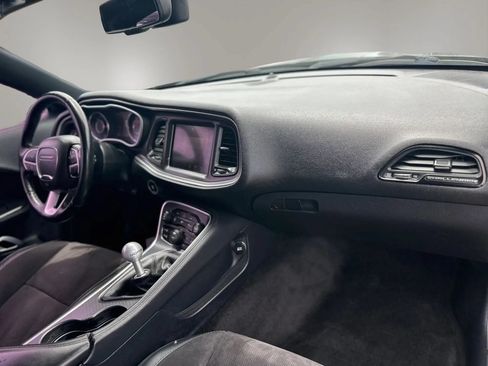 Used 2015 Dodge Challenger R/T Scat Pack w/ Leather Interior Group RWD image 14