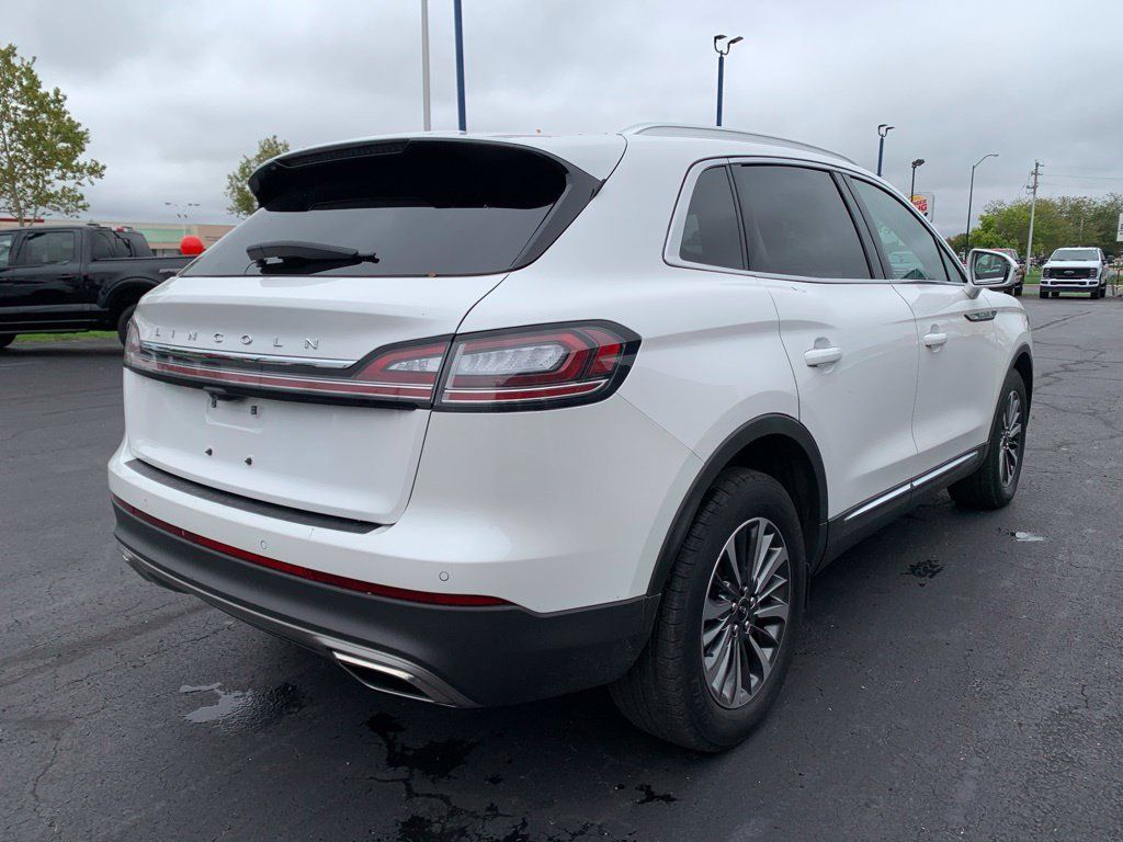 Used 2023 Lincoln Nautilus AWD w/ Premium Package image 3