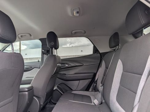 Used 2024 Chevrolet TrailBlazer LT w/ LT Cold Weather Package AWD/4WD image 10