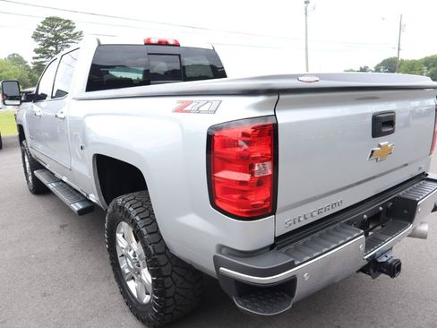 Used 2019 Chevrolet Silverado 2500 LTZ w/ Duramax Plus Package AWD/4WD image 7